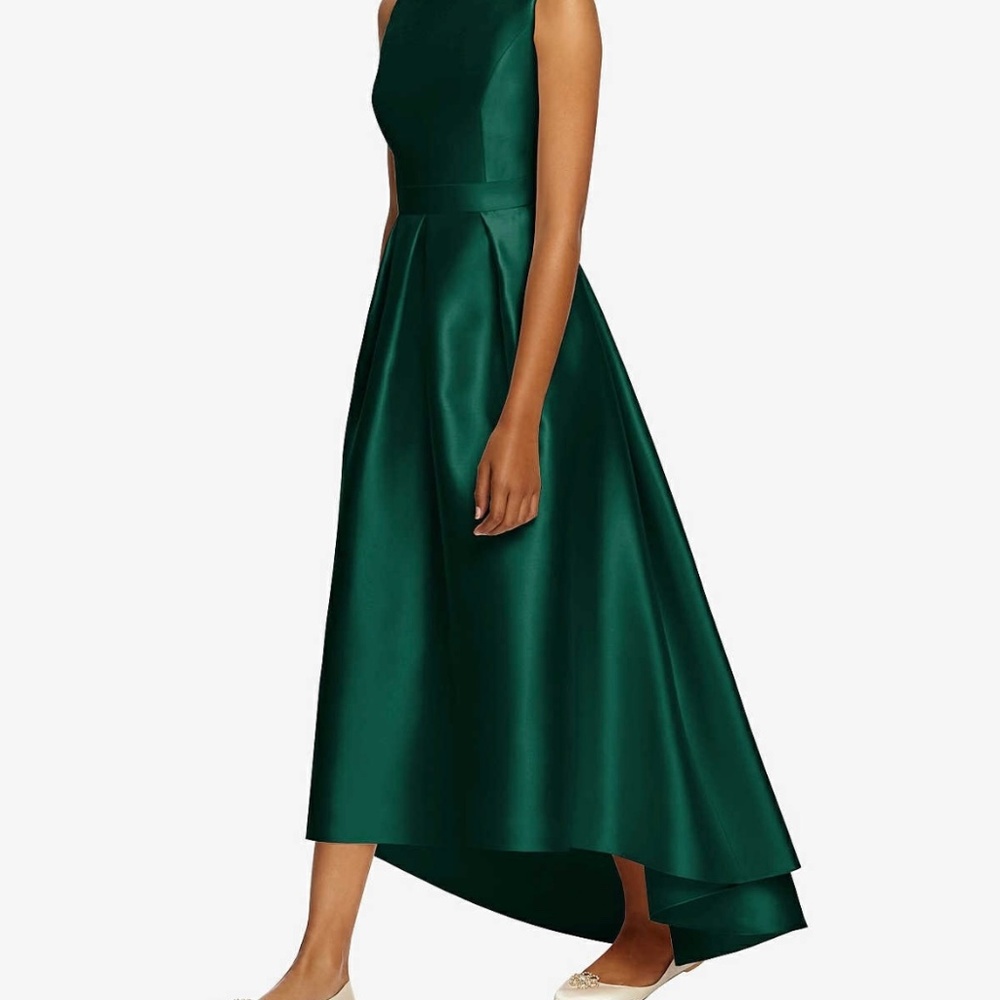 NWT - Dessy Girl - Junior Hunter Green Satin Twill Bridesmaid Dress - Size 14JR.